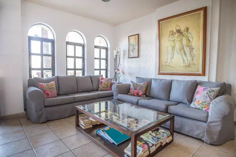 هتل Creta Aquamarine