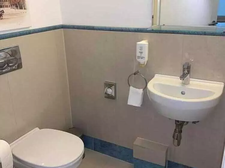 호텔 Donaustadt Kagran At Metro U1