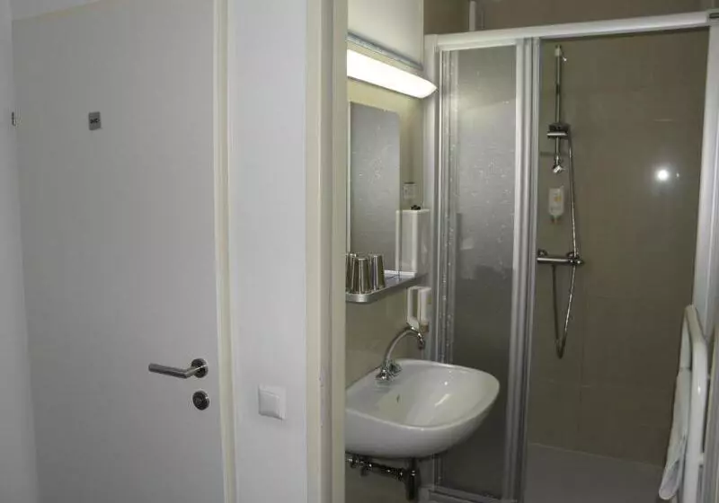 호텔 Donaustadt Kagran At Metro U1