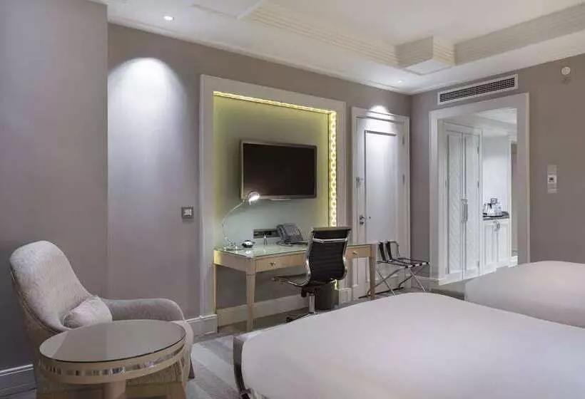 Отель Hilton Bursa Convention Center & Spa