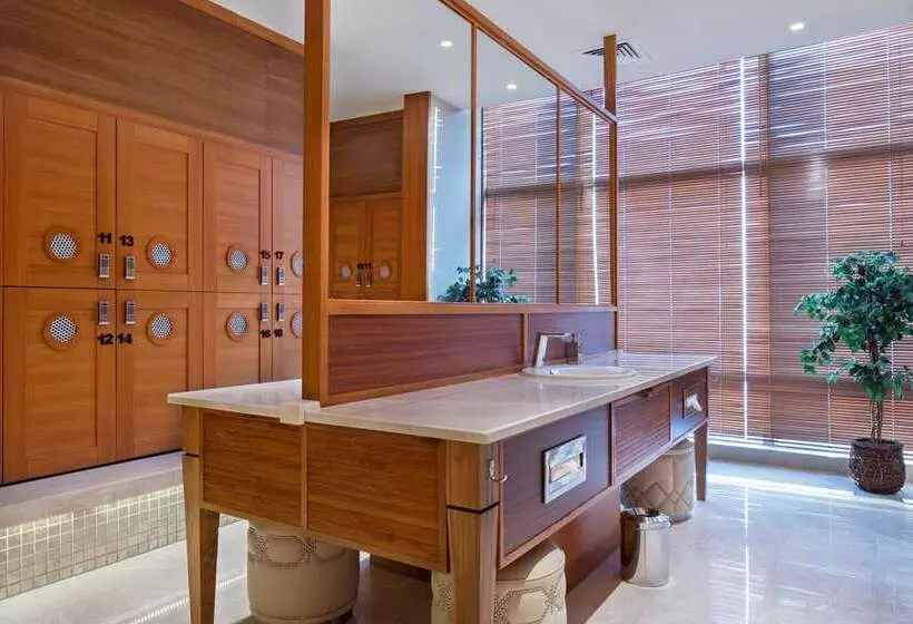 Отель Hilton Bursa Convention Center & Spa