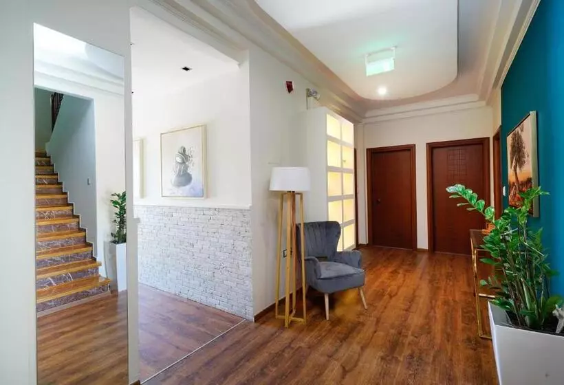 Hotel Kamelia & Semeli