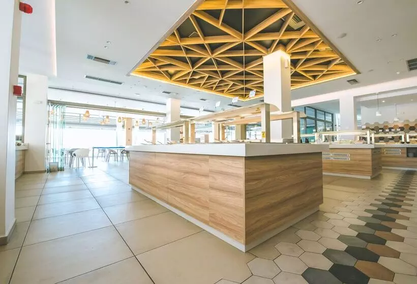 هتل Kiani Beach Resort Family All Inclusive