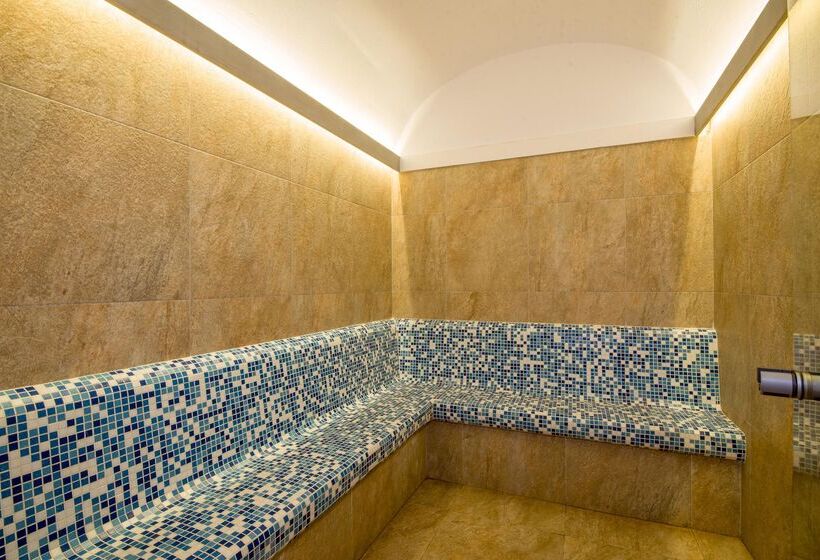 هتل Kiani Beach Resort Family All Inclusive