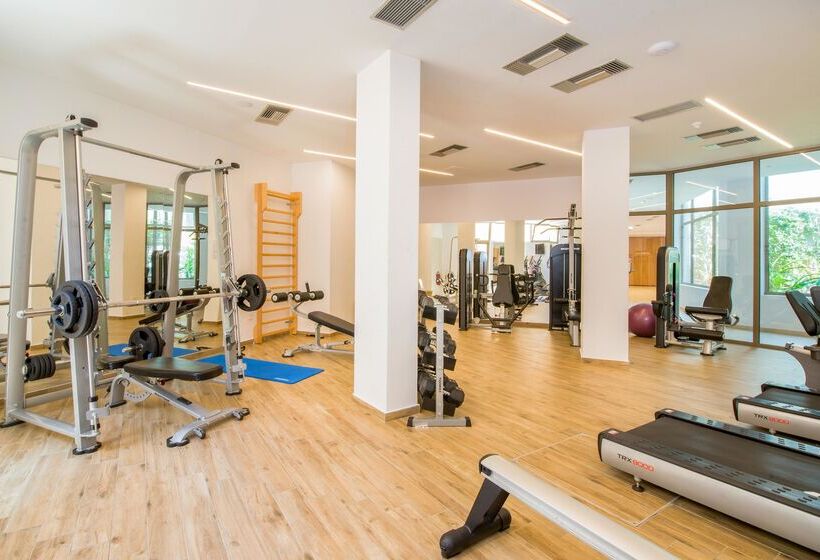 هتل Kiani Beach Resort Family All Inclusive