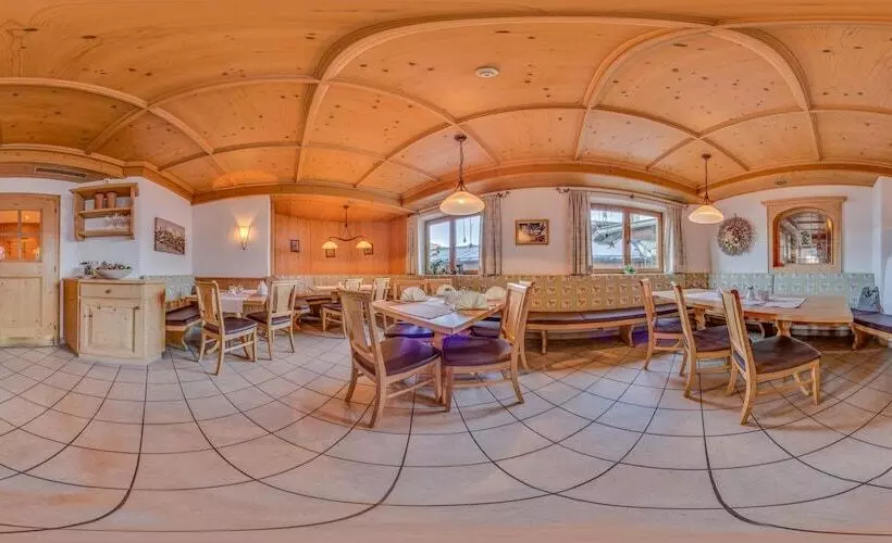 Отель Loipenstubn