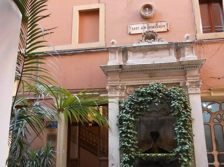 هتل Magnifico Rome