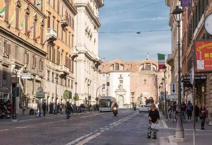 هتل Magnifico Rome