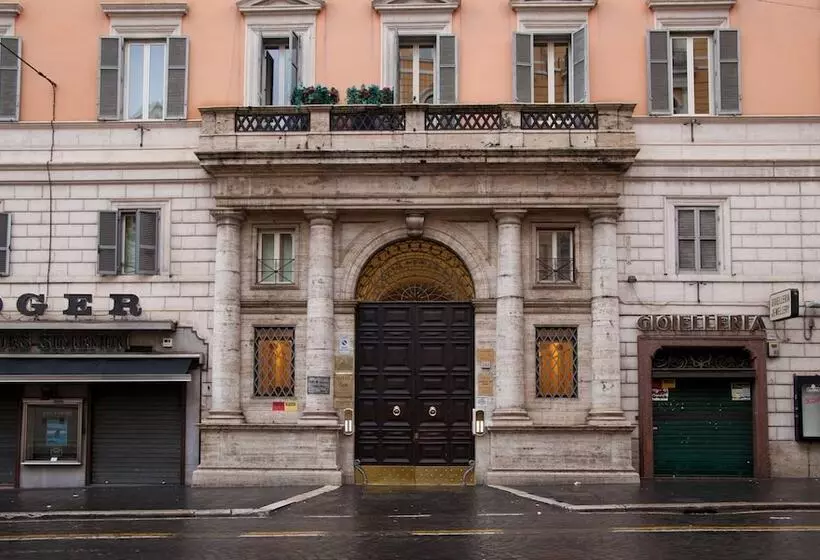 هتل Magnifico Rome
