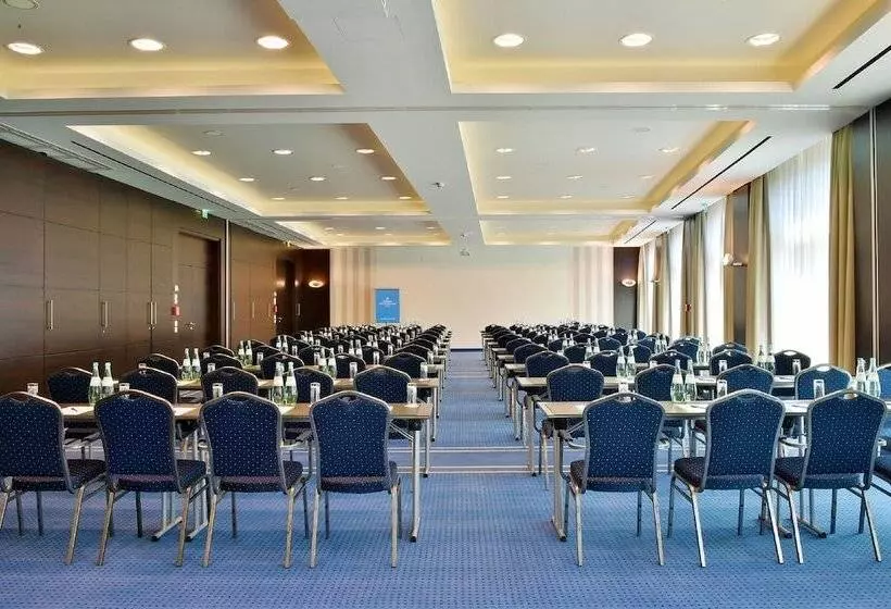 Отель Pestana Berlin Tiergarten