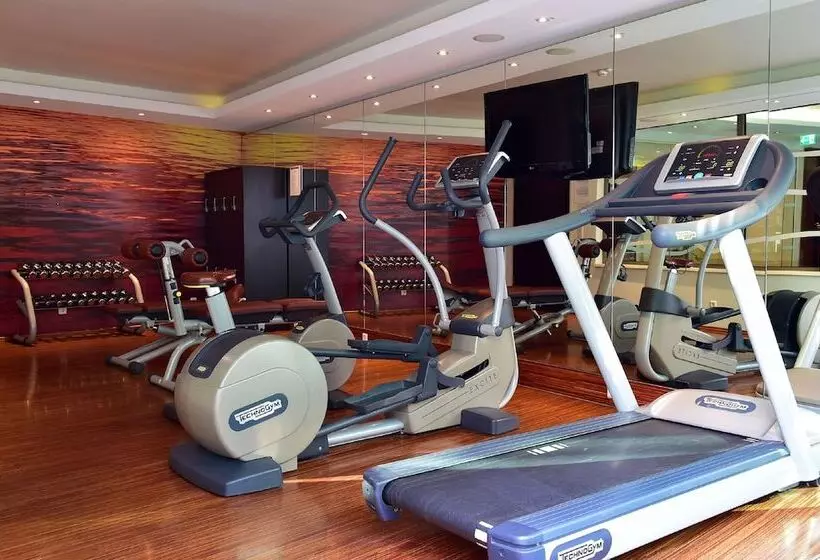 Отель Pestana Berlin Tiergarten