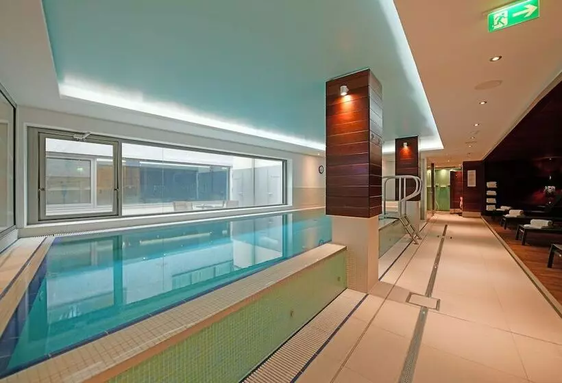 Отель Pestana Berlin Tiergarten