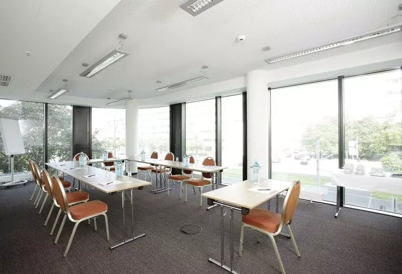 H4 Hotel Berlin Alexanderplatz