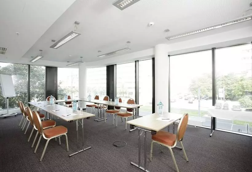 H4 Hotel Berlin Alexanderplatz