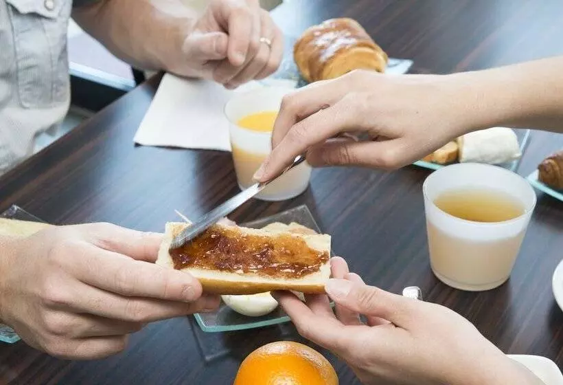 호텔 Hôtel Pont Rouge , Carcassonne