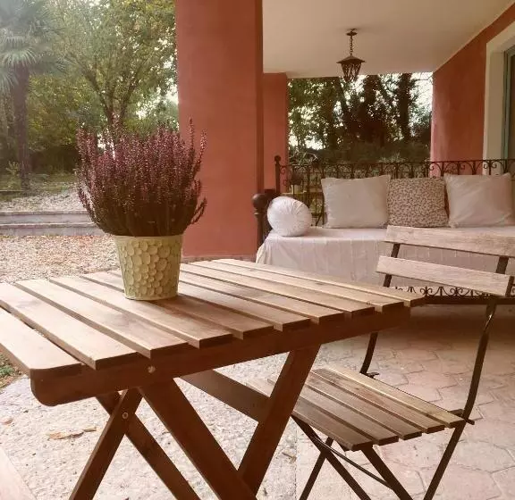 ホテル Monfrà   Ospitalità Rurale, Vigneti E Cantina