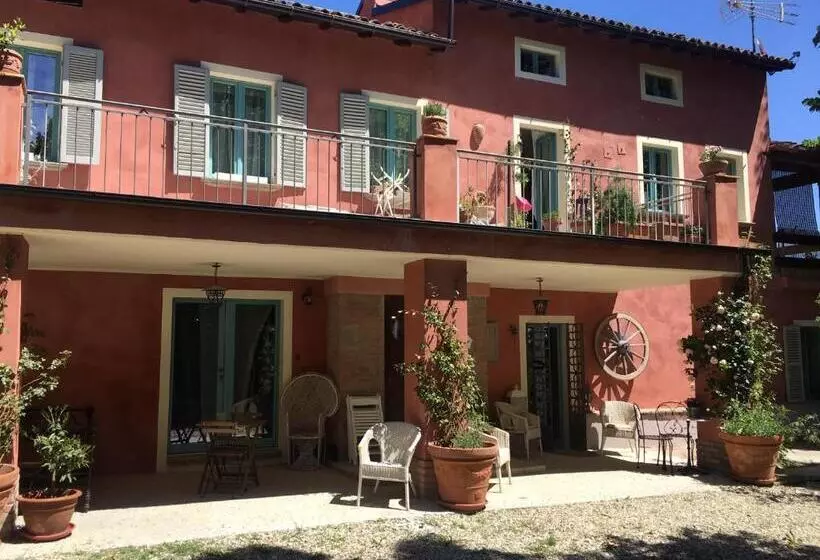 ホテル Monfrà   Ospitalità Rurale, Vigneti E Cantina