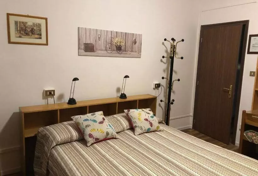 ペンション Alloggio Al Giardino