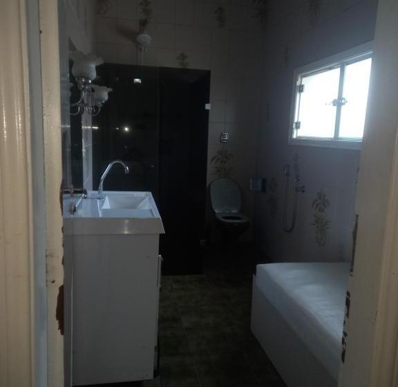 膳宿费 Uba Apart Imóveis