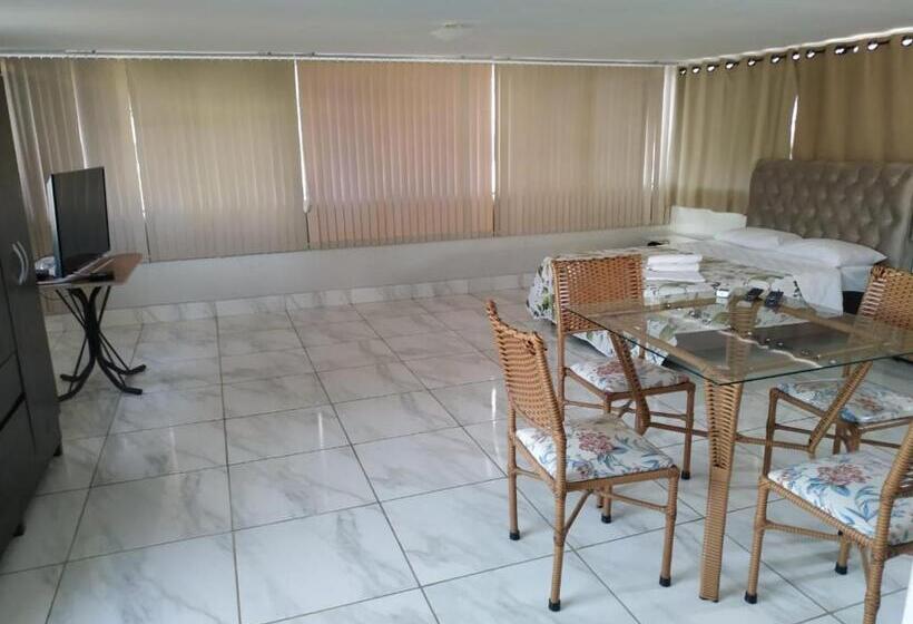 膳宿费 Uba Apart Imóveis