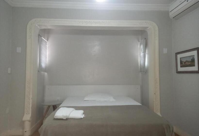 膳宿费 Uba Apart Imóveis