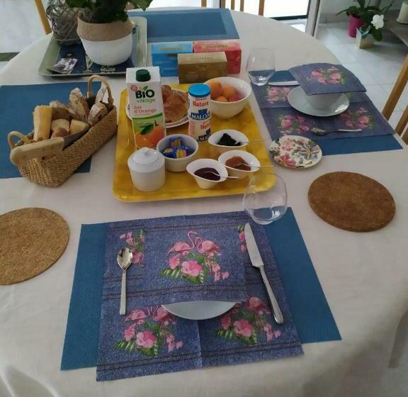 تختخواب و صبحانه Un Oasis De Quiétude Belle Chambre 22m2