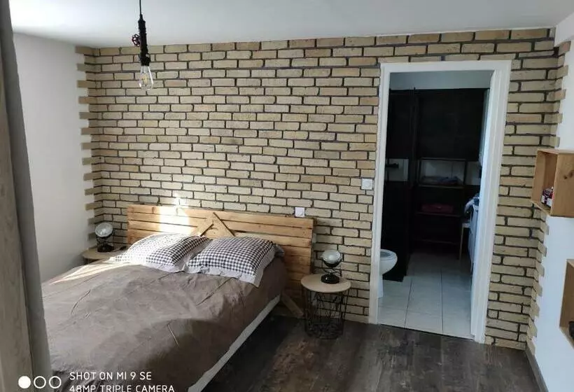 ベッドアンドブレックファースト Le Ranch   Chambres Privées   Proche Centre Ville