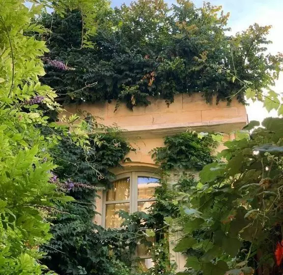 تختخواب و صبحانه Le Patio D Arles