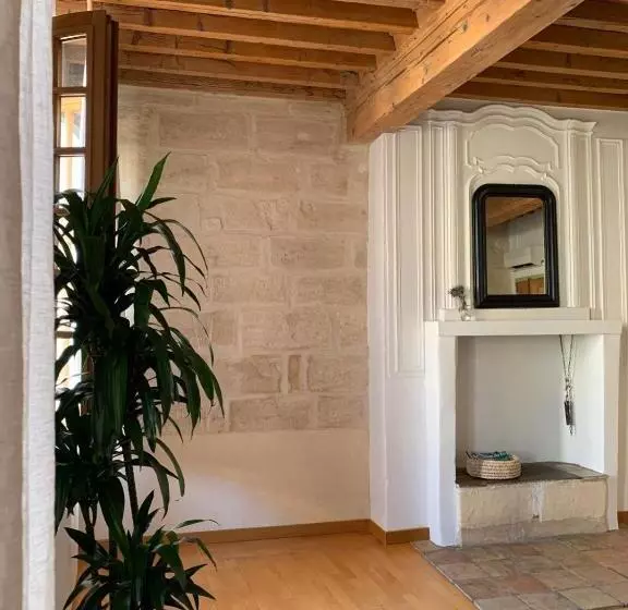 تختخواب و صبحانه Le Patio D Arles