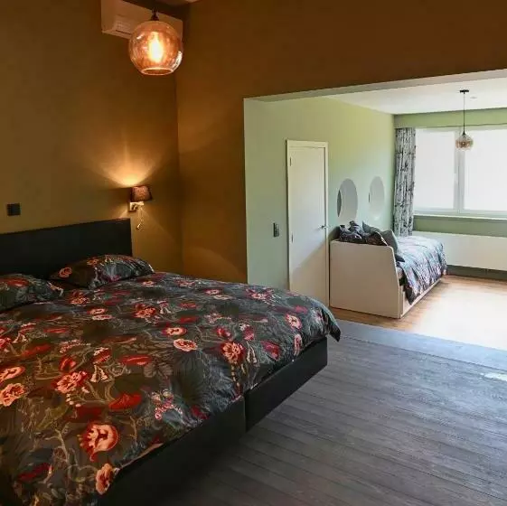 تختخواب و صبحانه Nova Zembla