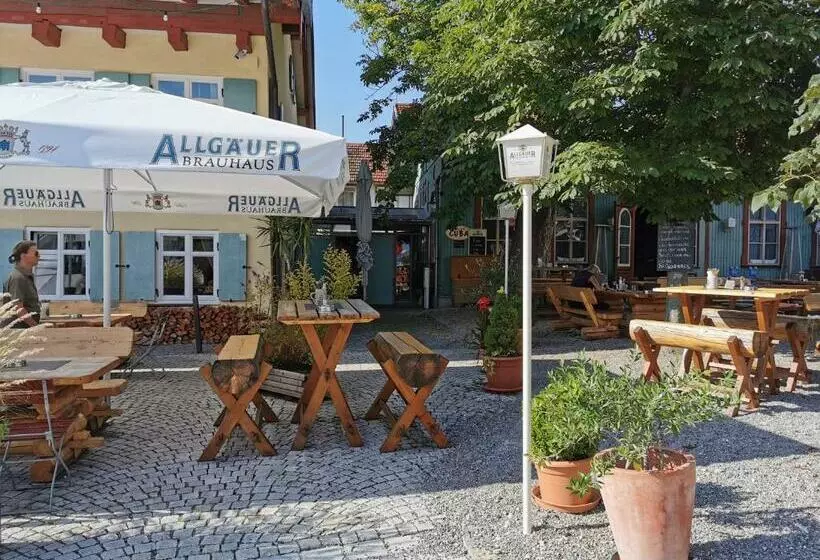 ホテル Landgasthof Hirsch