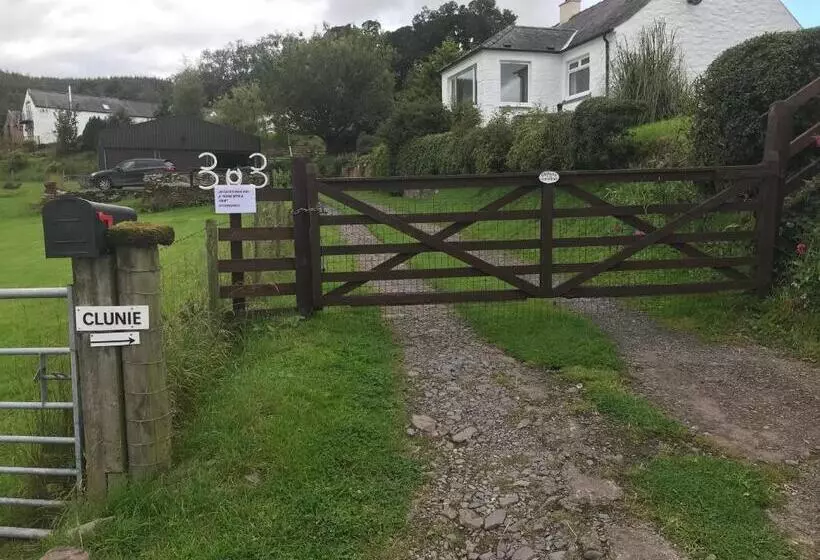 Jacquie S B&b  Dumfries Room With A View   Hot Tub