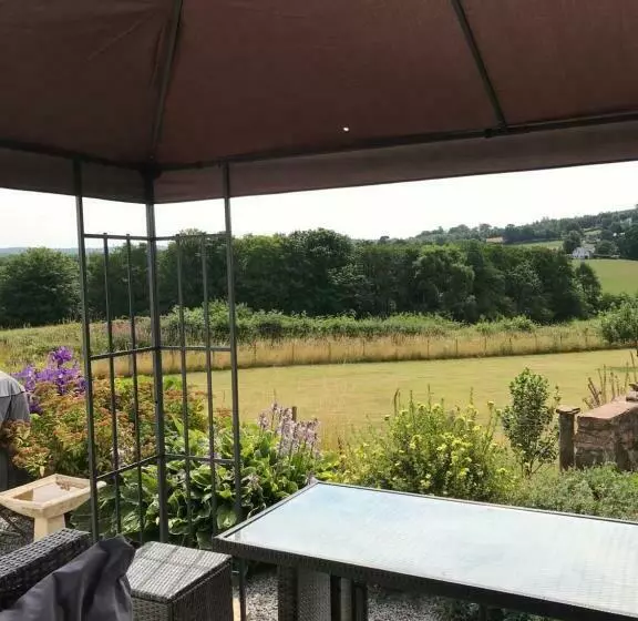 Jacquie S B&b  Dumfries Room With A View   Hot Tub