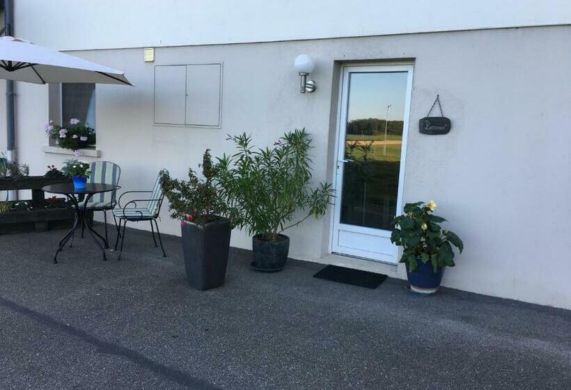 ペンション Chez Marie Claude