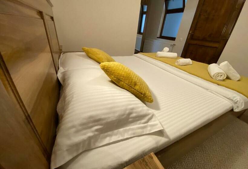 پانسیون Hanul Ursilor