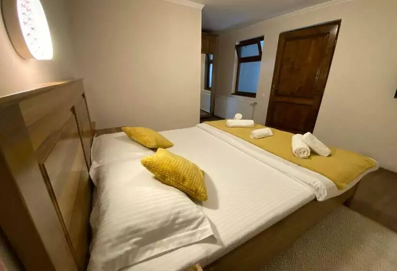 Majatalo Hanul Ursilor