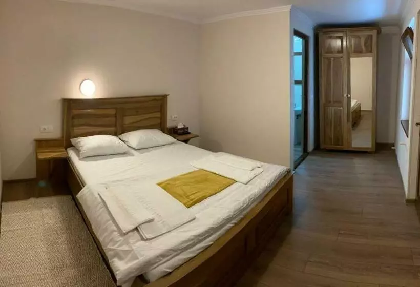 Majatalo Hanul Ursilor