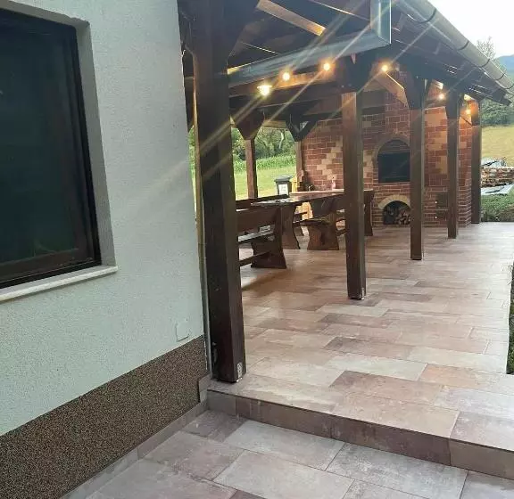 Majatalo Hanul Ursilor