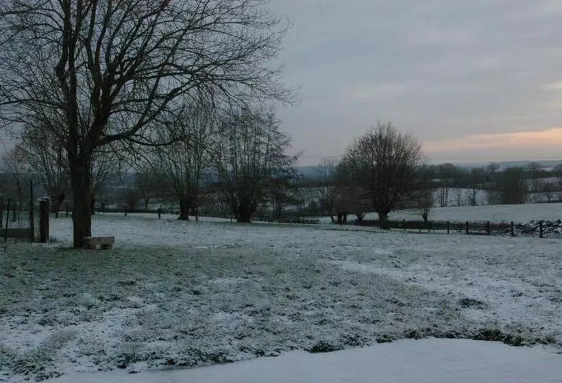 ベッドアンドブレックファースト Au Charme D Antan