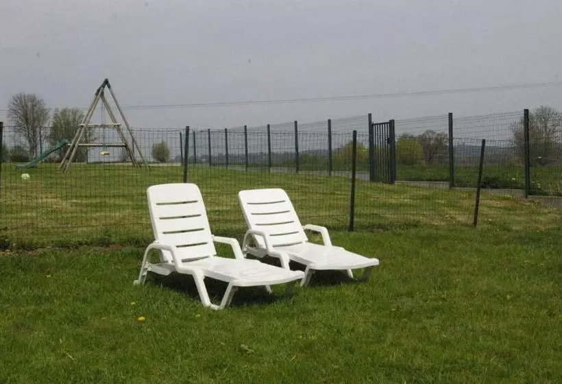 ベッドアンドブレックファースト Au Charme D Antan