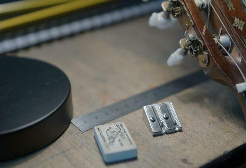 호텔 Marston Park Luxury Lakeside Bell Tents