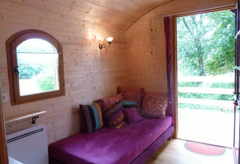 Aamiaismajoitus (B&B) Roulotte Le Temps De Rever