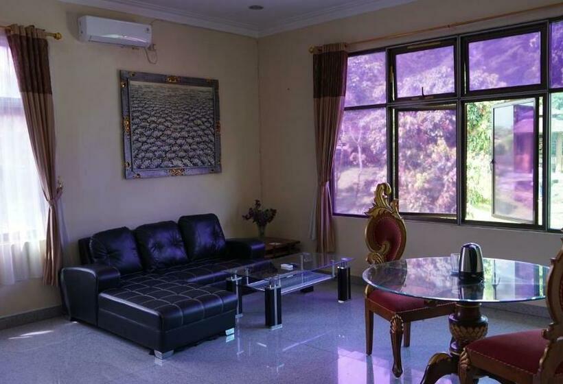 Bria Hotel & Convention