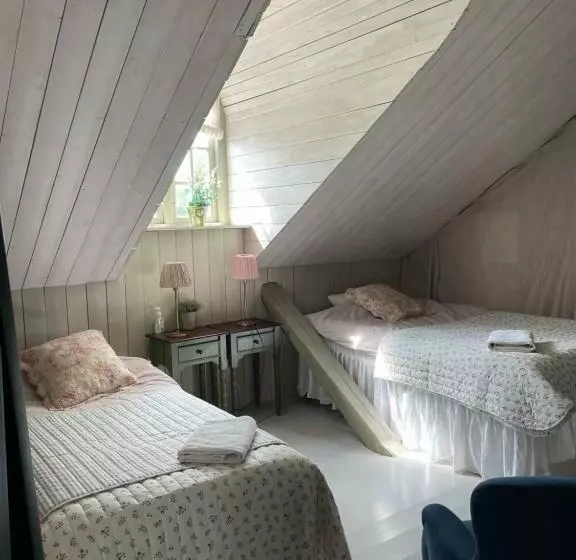 Majatalo Arphus Lodge