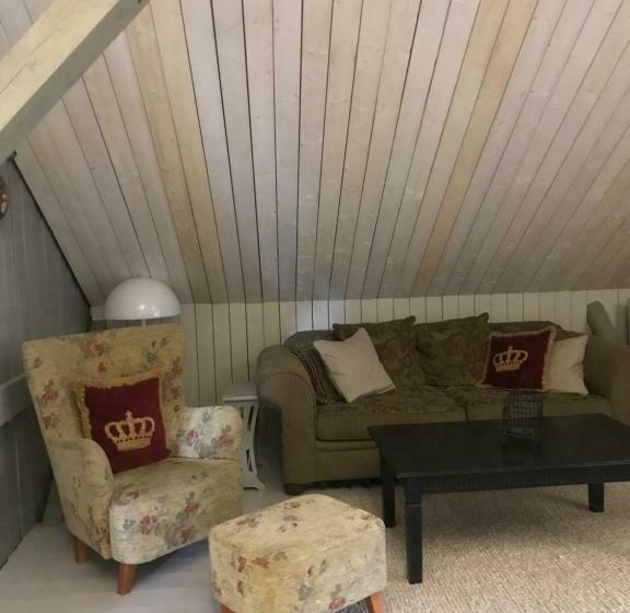 پانسیون Arphus Lodge