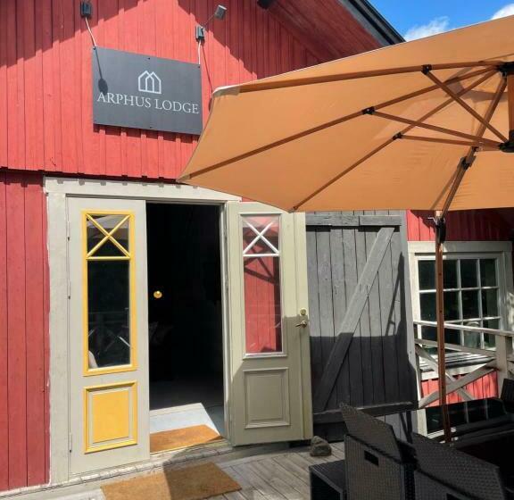 پانسیون Arphus Lodge