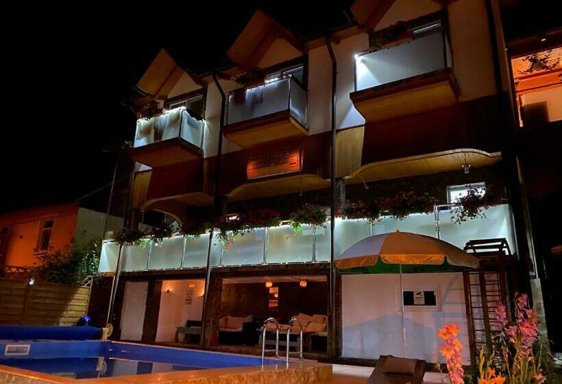 پانسیون Gasthaus Casa Kugler