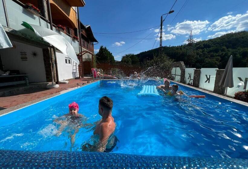 پانسیون Gasthaus Casa Kugler