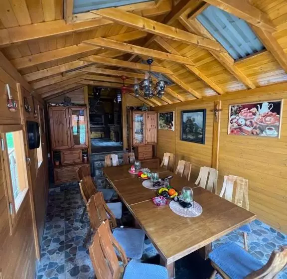 Majatalo Gasthaus Casa Kugler