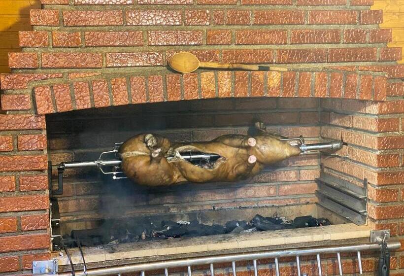 پانسیون Gasthaus Casa Kugler